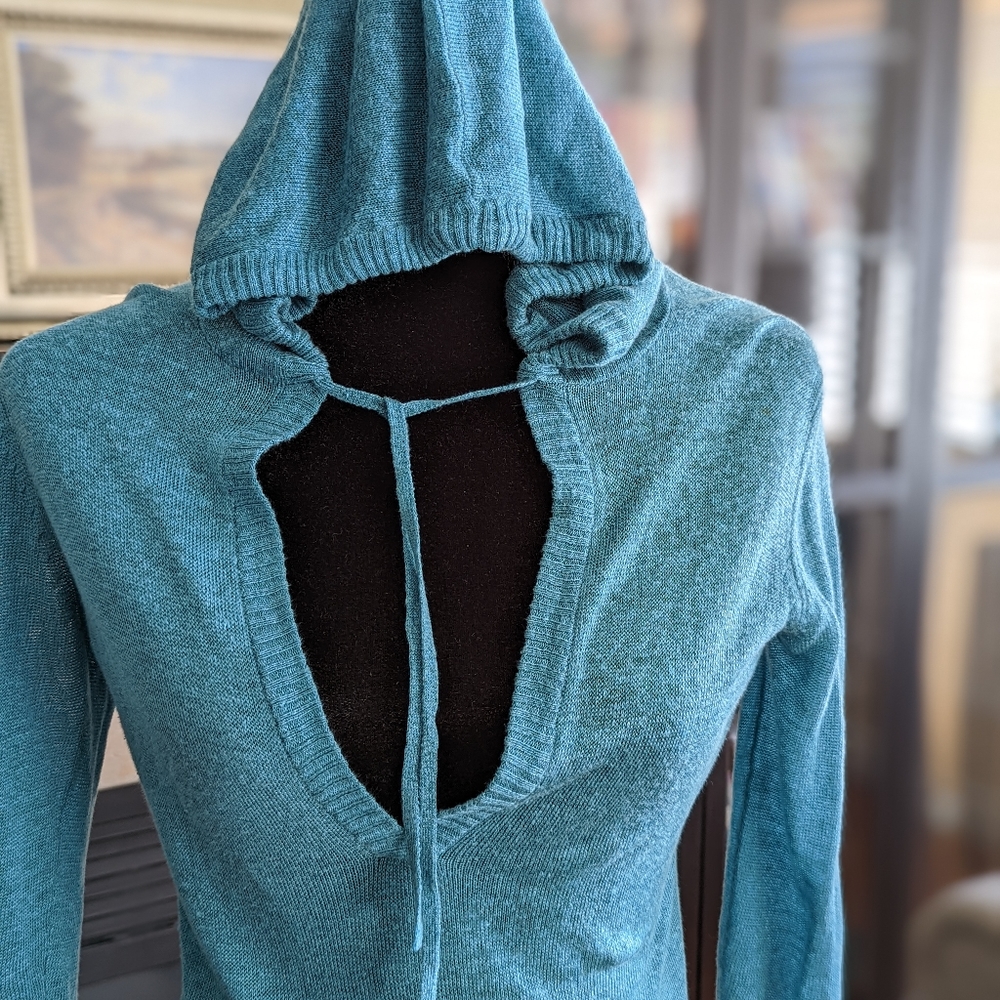 Fine knit teal top